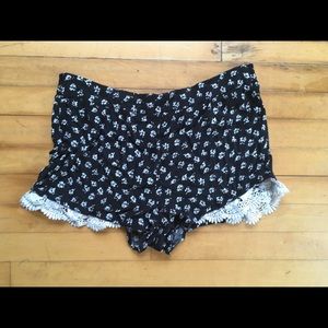 Shorts with lace detail
